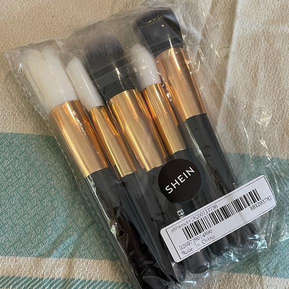 🥳2/$15 — Set of 5 Large Make Up Brushes BRAND NEW NWT - Picture 2 of 10